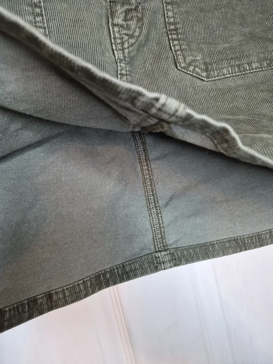 American Eagle Olive Green Corduroy Mini Skirt Size 6 - Picture 4 of 10